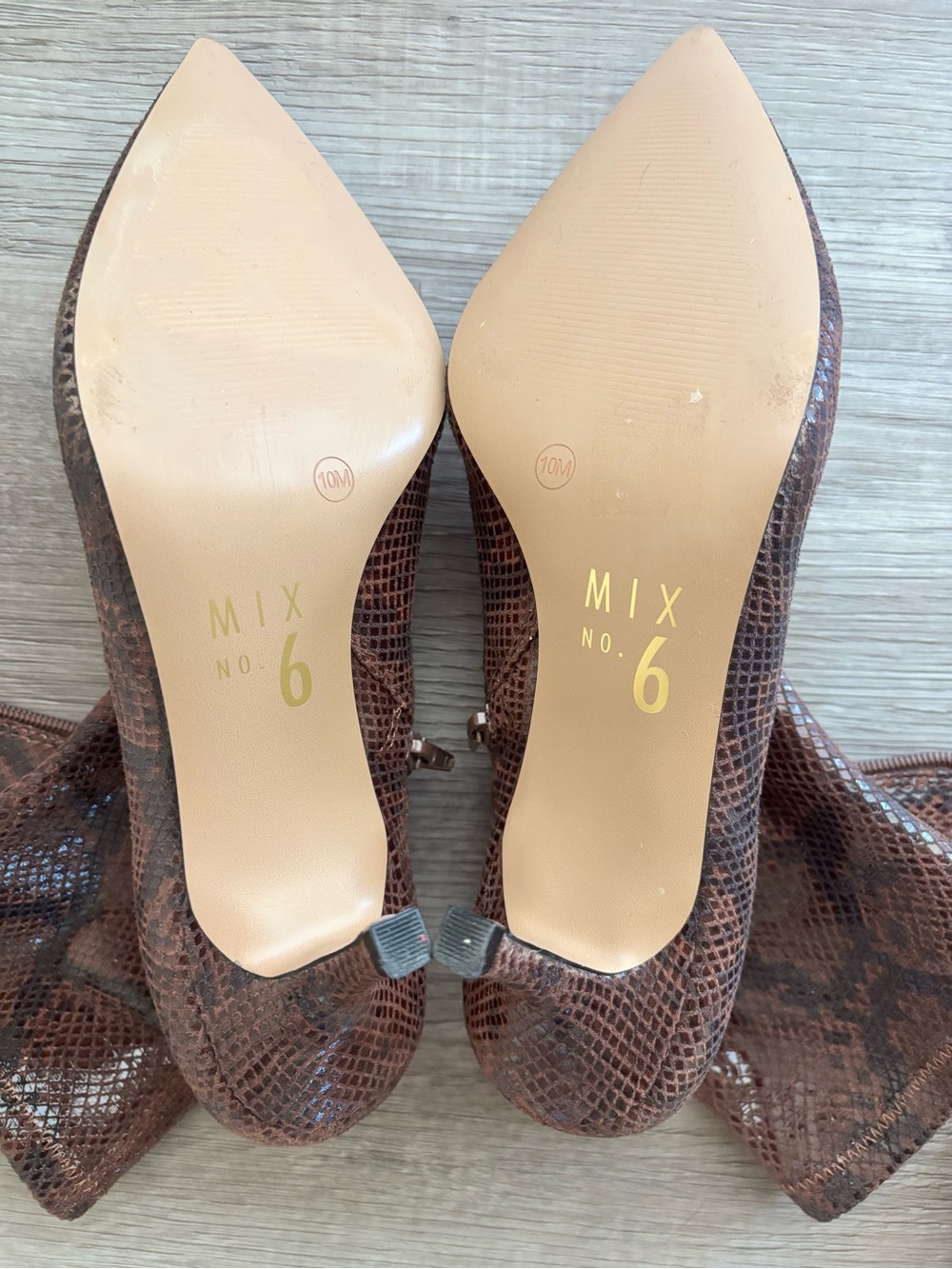 MIX No. 6 Brown Faux Leather Snakeskin Ankle Booties Pointed Toe Zip 10M - Picture 7 of 7
